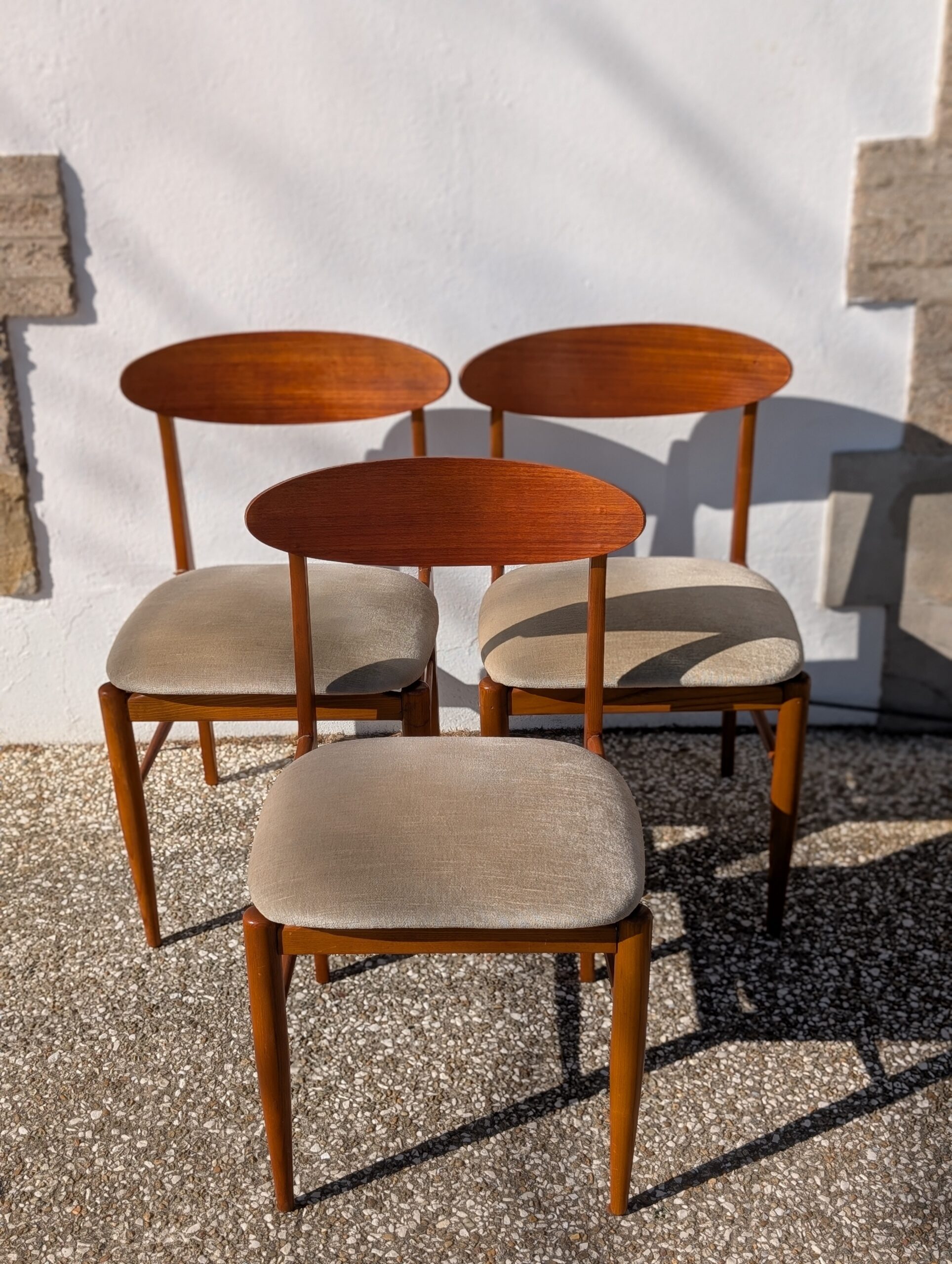 Chaise vintage - 110€ pièce