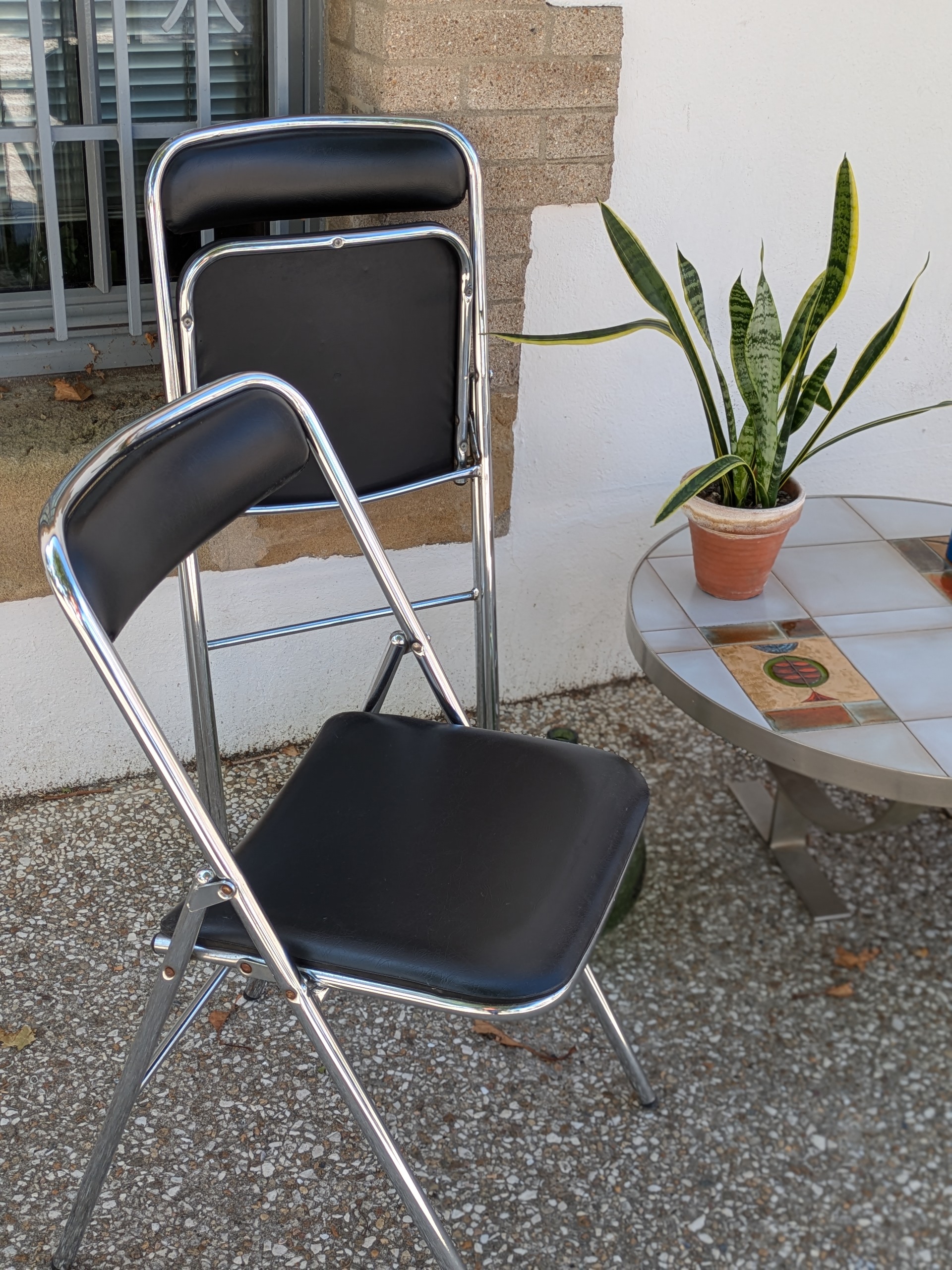 Chaise vintage Souvignet - 55€ pièce (8 exemplaires disponibles)